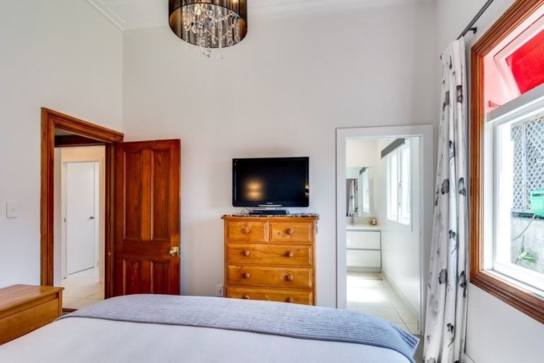 Photo of property in 7a Bay View Road, Bluff Hill, Napier, 4110