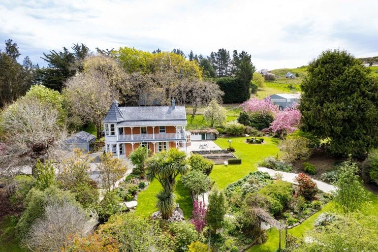 Photo of property in 108 Limeworks Road, Circle Hill, Milton, 9291