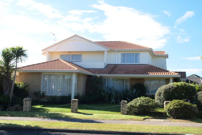 Photo of property in 27 Matterhorn Crescent, Northpark, Auckland, 2013