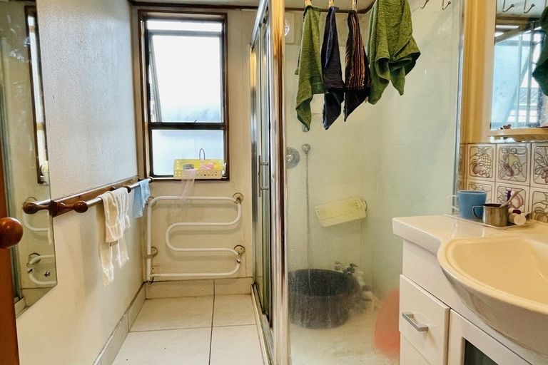 Photo of property in 2/62 Stanniland Street, Sunnyhills, Auckland, 2010