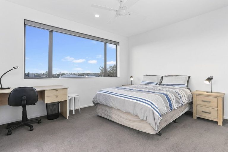 Photo of property in 6 Tuangi Street, Long Bay, Auckland, 0630