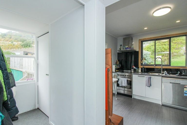 Photo of property in 1 Sidlaw Street, Strathmore Park, Wellington, 6022