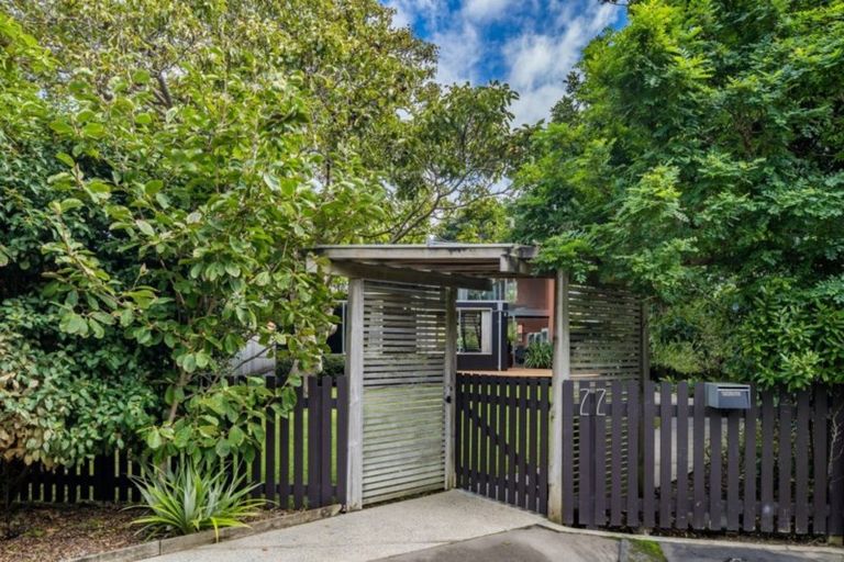 Photo of property in 22 Puriri Street, Eastbourne, Lower Hutt, 5013