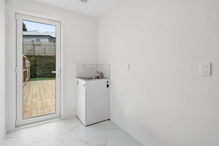 Photo of property in 1/5 Tawa Terrace, Tawa, Wellington, 5028