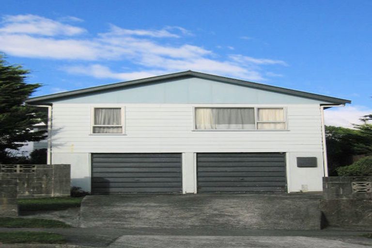 Photo of property in 15 Outram Grove, Kelson, Lower Hutt, 5010