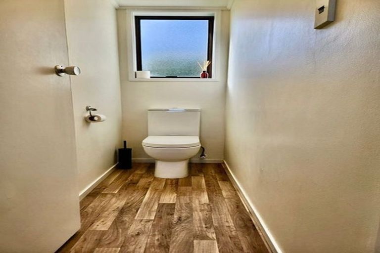 Photo of property in 87 Solar Road, Glen Eden, Auckland, 0602