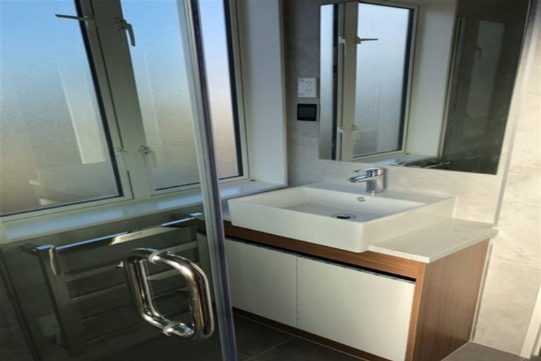 Photo of property in 26 Warbler Crescent, Papakura, 2110