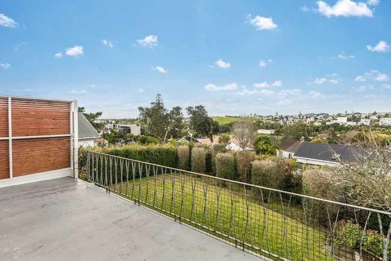 Photo of property in 6 Apihai Street, Orakei, Auckland, 1071
