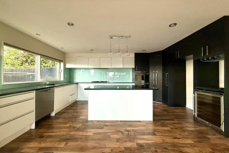 Photo of property in 240 Sturges Road, Henderson, Auckland, 0612