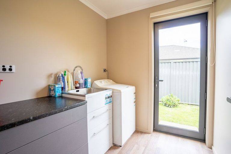 Photo of property in 16 Stowell Drive, Cromwell, 9310