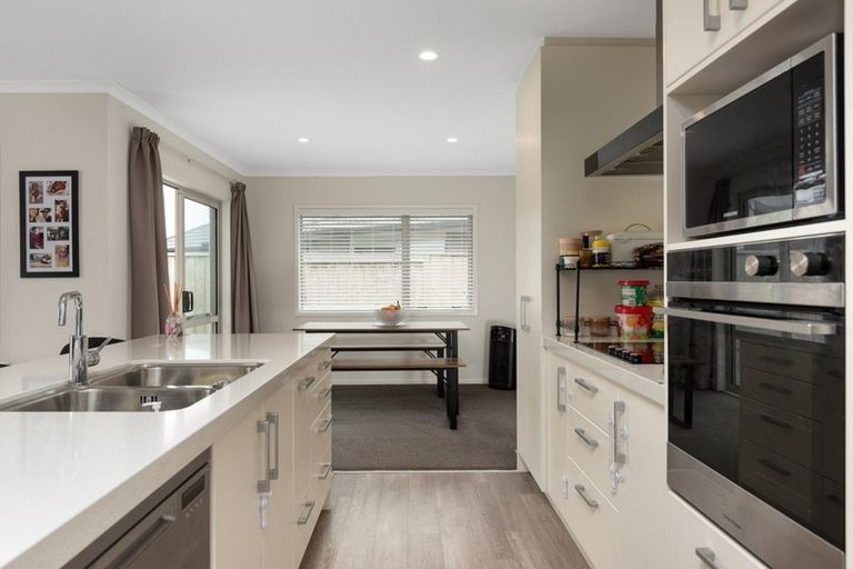 Photo of property in 6 Teachers Court, Papamoa Beach, Papamoa, 3118