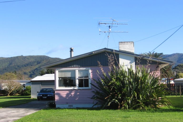 Photo of property in 54 Waite Street, Featherston, 5710