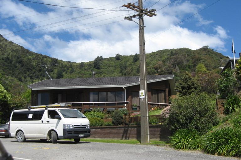 Photo of property in 7 Seaview Crescent, Picton, 7220