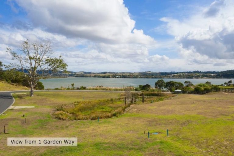 Photo of property in 1 Garden Way, Mangawhai Heads, Mangawhai, 0505
