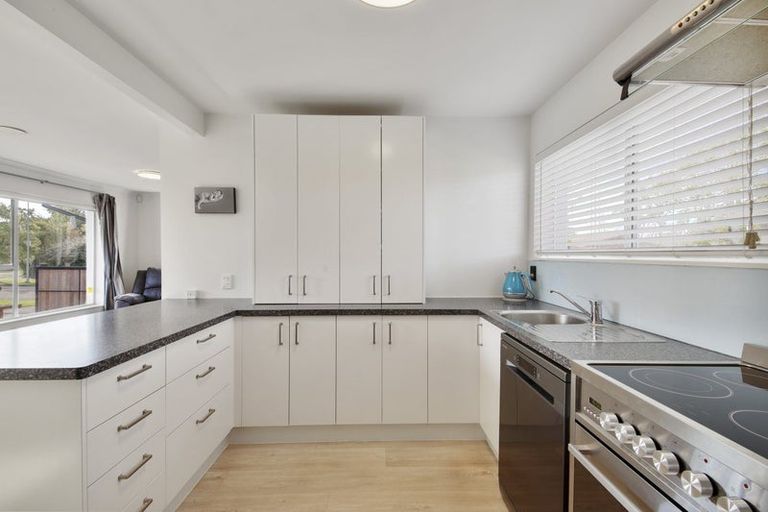 Photo of property in 80 Lowry Avenue, Redwood, Christchurch, 8051