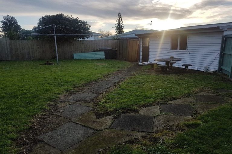 Photo of property in 21 Royal Arch Place, Rosehill, Papakura, 2113