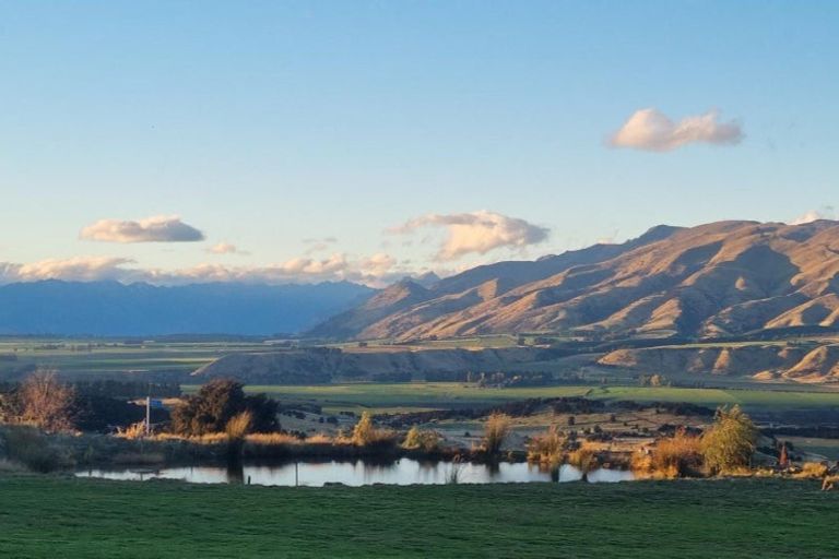 Photo of property in 2 Miharo Lane, Queensberry, Cromwell, 9383