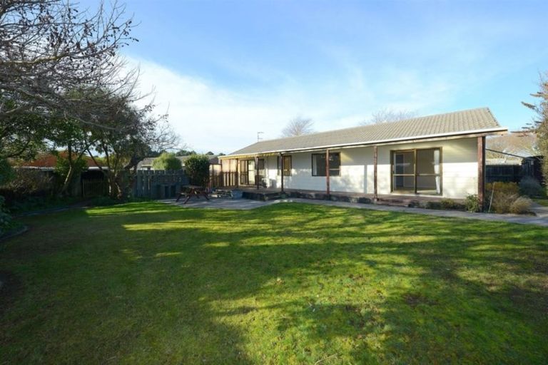 Photo of property in 21a Valecrest Avenue, Parklands, Christchurch, 8083