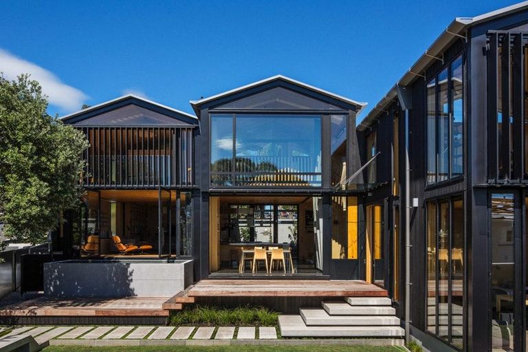 Photo of property in 22 Ewen Street, Takapuna, Auckland, 0622