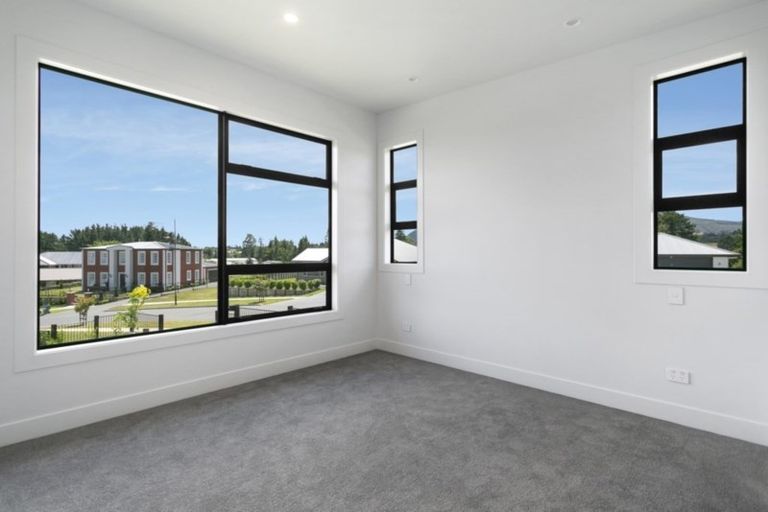 Photo of property in 32 Coprosma Crescent, Waipahihi, Taupo, 3330