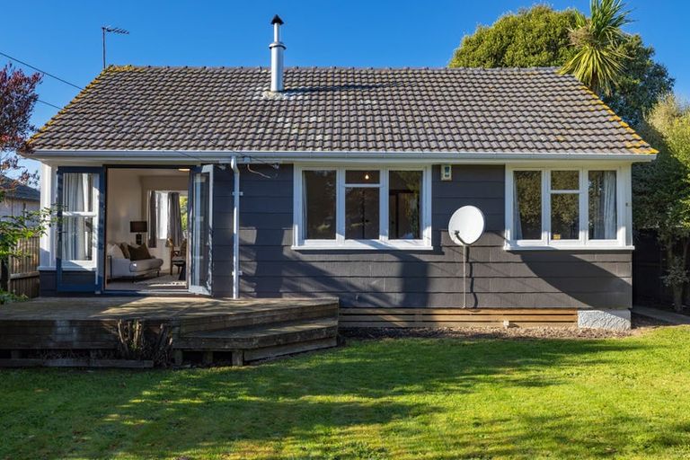 Photo of property in 10 Morrison Avenue, Northcote, Christchurch, 8052
