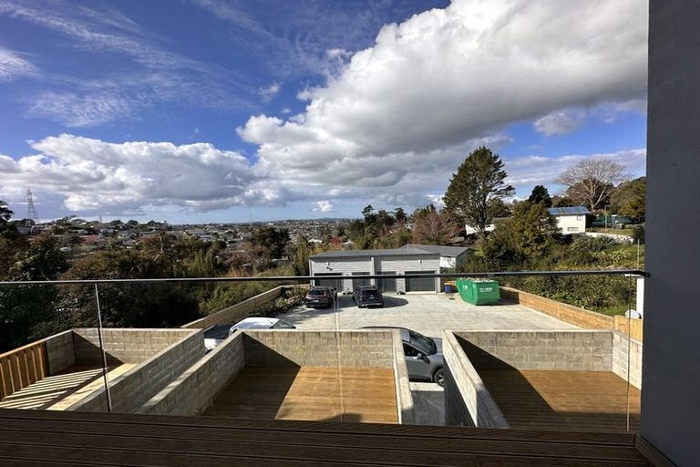 Photo of property in 309 Don Buck Road, Massey, Auckland, 0614