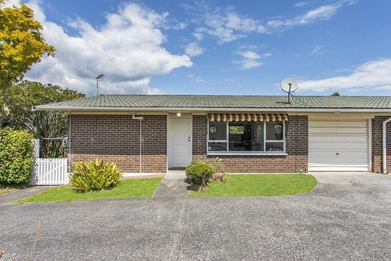 Photo of property in 1/63 Willerton Avenue, New Lynn, Auckland, 0600