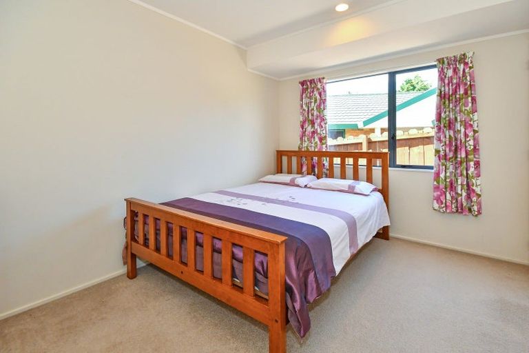 Photo of property in 27 Cottesmore Place, Huntington Park, Auckland, 2013