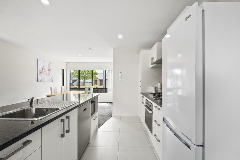 Photo of property in 27 Kotuku Crescent, Takanini, 2112