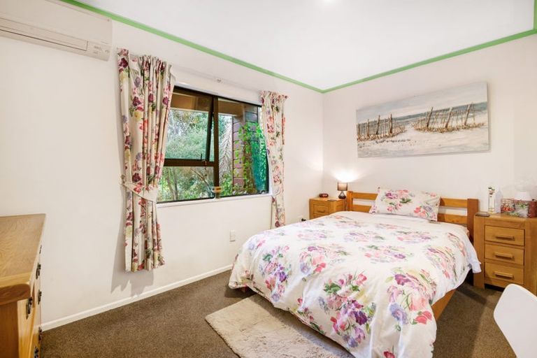 Photo of property in 43 Langton Road, Stanmore Bay, Whangaparaoa, 0932
