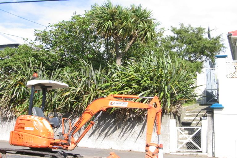 Photo of property in 68 Russell Terrace, Berhampore, Wellington, 6023