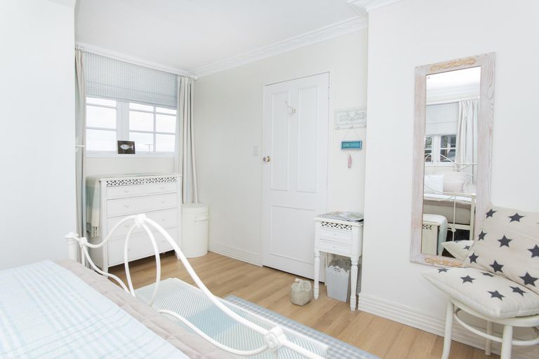 Photo of property in 9 Moana Road, Okitu, Gisborne, 4010