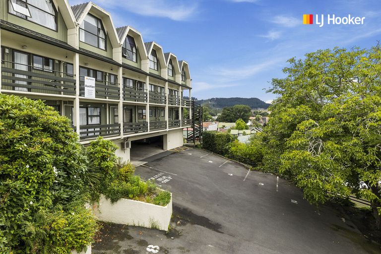 Photo of property in 93 Queen Street, North Dunedin, Dunedin, 9016