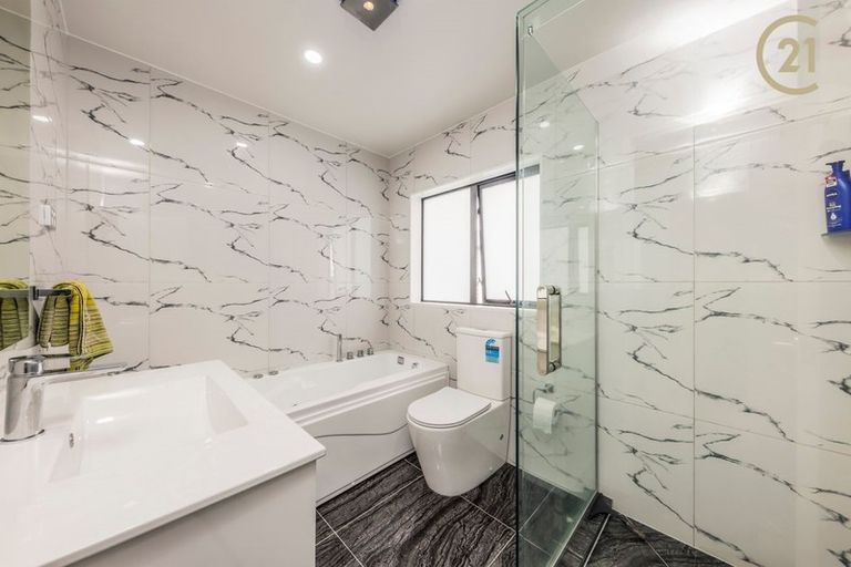 Photo of property in 14 Koroheke Road, Takanini, 2110