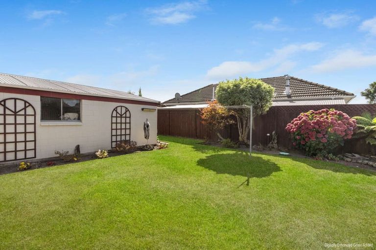 Photo of property in 5 Bideford Place, Dallington, Christchurch, 8061