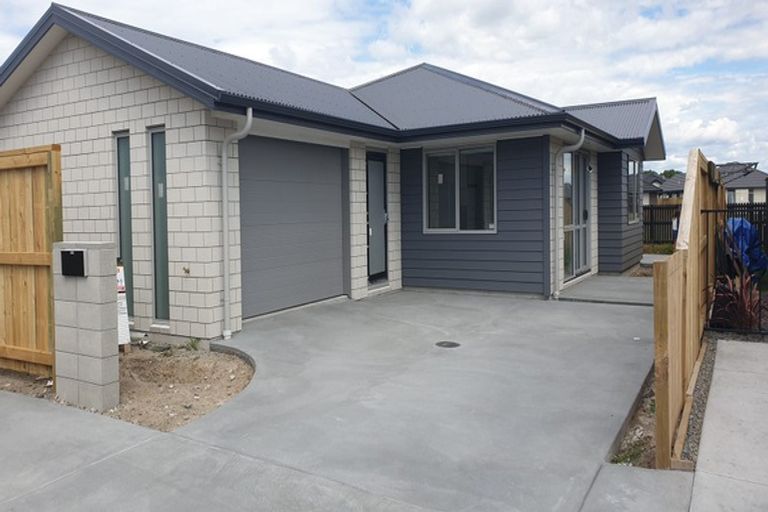 Photo of property in 21 Royal Crescent, Papamoa, 3118