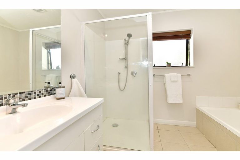 Photo of property in 40b Hammond Avenue, Hatfields Beach, Orewa, 0931