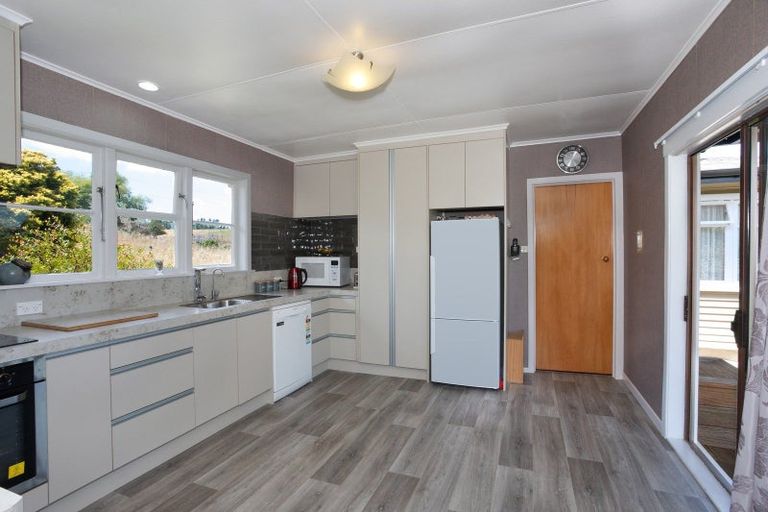 Photo of property in 19 Ingham Street, Halcombe, Feilding, 4779