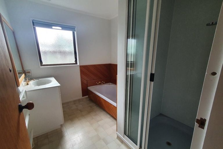 Photo of property in 30 Wyndrum Avenue, Waterloo, Lower Hutt, 5011