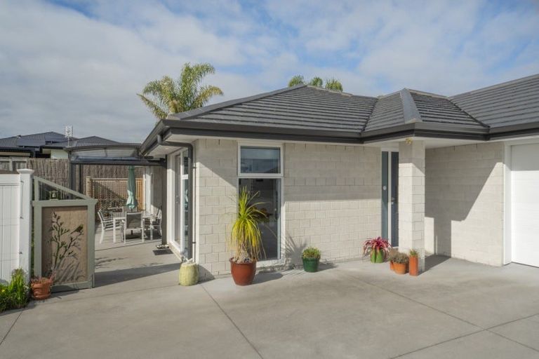 Photo of property in 25b Augusta Rise, Omokoroa, 3114