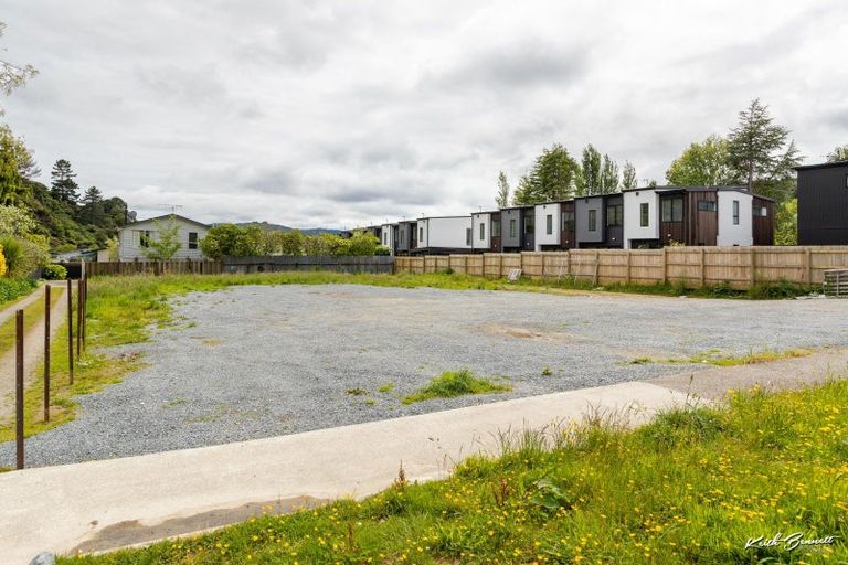 Photo of property in 32 Raukawa Street, Stokes Valley, Lower Hutt, 5019