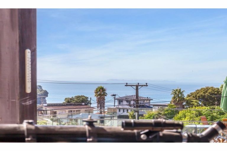 Photo of property in 10 Rishworth Avenue, Stanmore Bay, Whangaparaoa, 0932