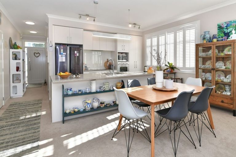 Photo of property in 54 Landmark Terrace, Orewa, 0931