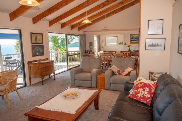 Photo of property in 39 Seaview Road, Cable Bay, 0420