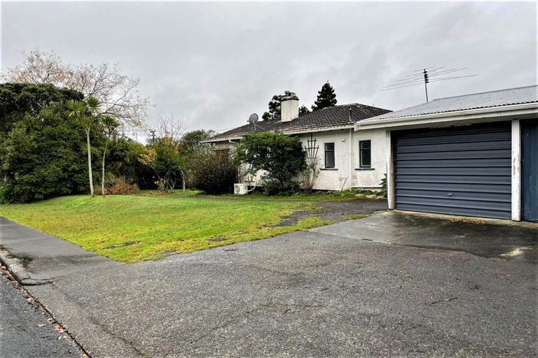 Photo of property in 77 Hill Road, Hillpark, Auckland, 2102