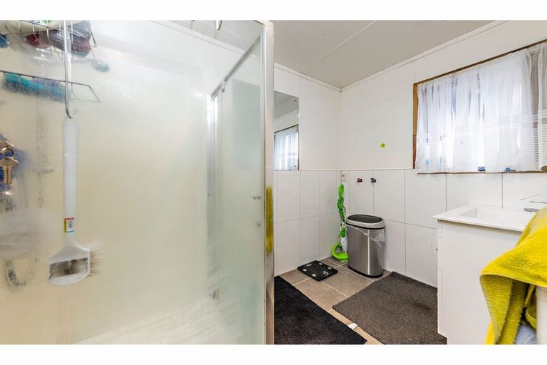 Photo of property in 12 Nicola Place, Mangere, Auckland, 2022