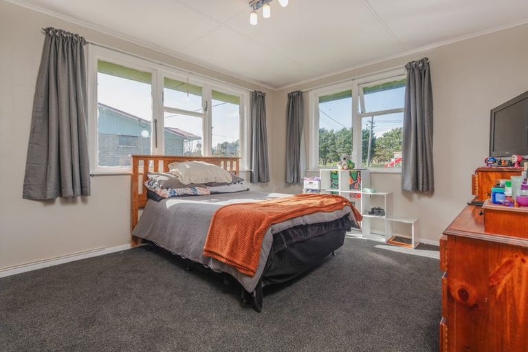 Photo of property in 43 Futter Street, Foxton, 4814