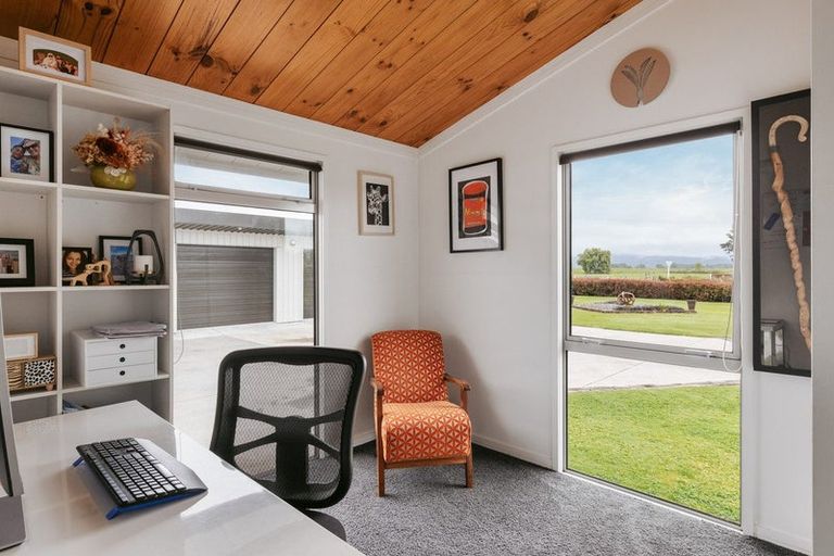 Photo of property in 197 Paroa Road, Coastlands, Whakatane, 3191