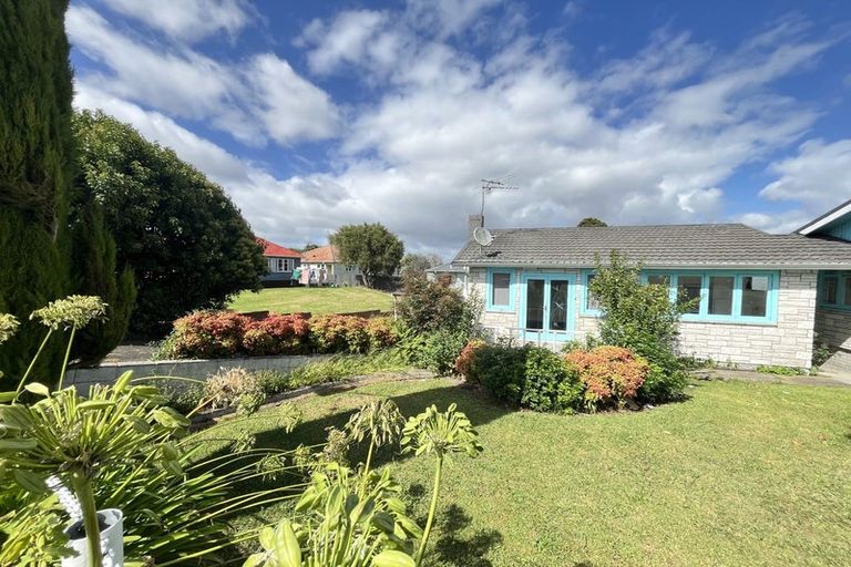 Photo of property in 63a Great South Road, Manurewa, Auckland, 2102