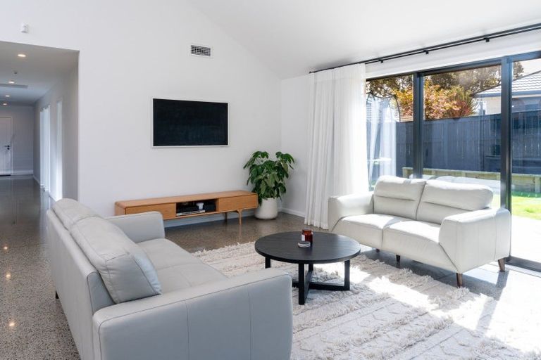 Photo of property in 51a Elizabeth Street, Waikanae, 5036